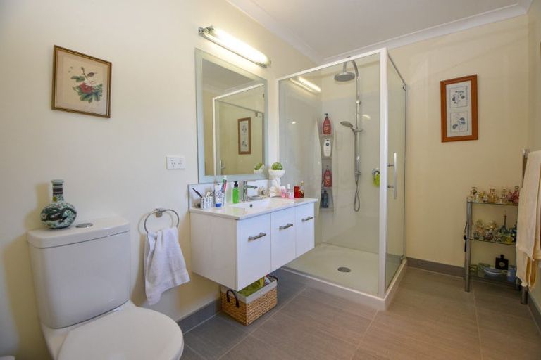 Photo of property in 5 Tararua Crescent, Carterton, 5713