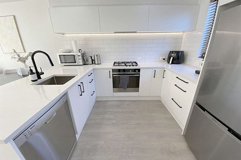 Photo of property in 10/190 Lincoln Road, Addington, Christchurch, 8024