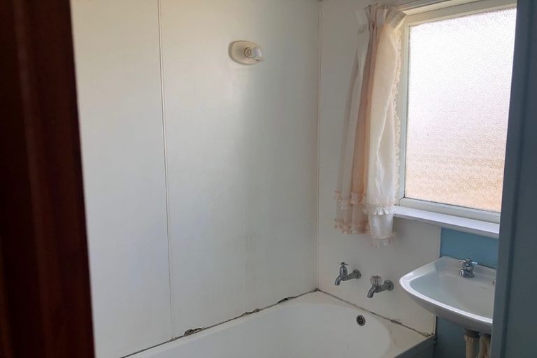 Photo of property in 211-214 Anzac Parade, Whanganui East, Whanganui, 4500