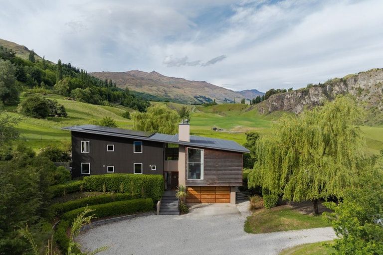 Photo of property in 17 Littles Road, Coronet Peak, Queenstown, 9371
