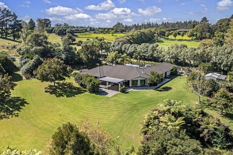 Photo of property in 17 Terry Smyth Drive, Kumeu, 0892