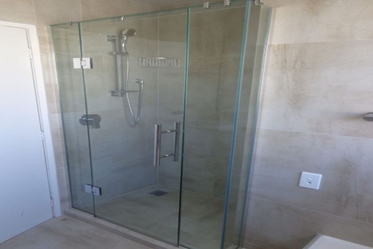 Photo of property in 12 Hamblyn Place, Ranui, Auckland, 0612