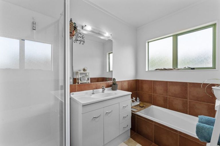 Photo of property in 33 Kahurangi Drive, Rangatira Park, Taupo, 3330
