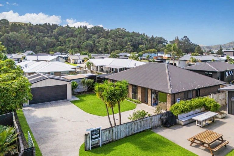 Photo of property in 22 Captain Wood Avenue, Whitianga, 3510