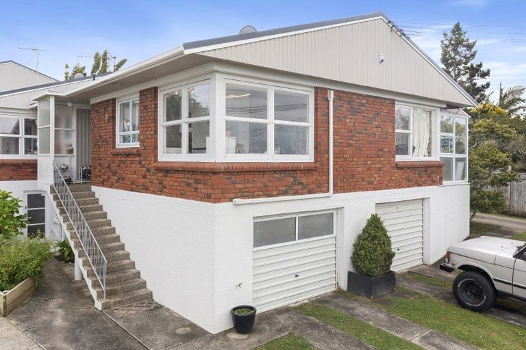 Photo of property in 1/11 Onepoto Road, Hauraki, Auckland, 0622
