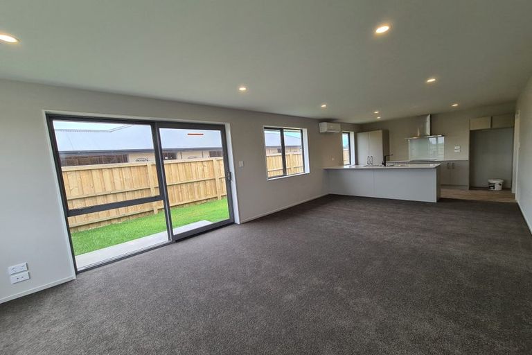 Photo of property in 62 Broadway Parade, Rolleston, 7615