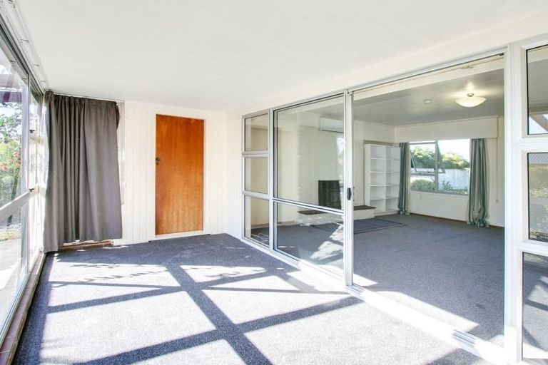 Photo of property in 11 Trigg Crescent, Taradale, Napier, 4112