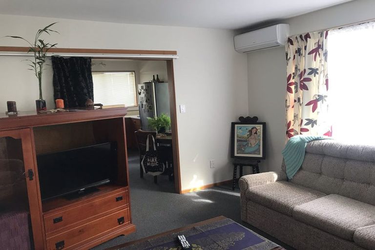 Photo of property in 1/72 Waratah Street, Avondale, Christchurch, 8061