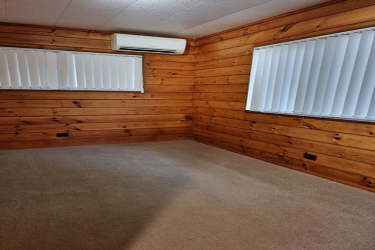 Photo of property in 56 Glennandrew Drive, Half Moon Bay, Auckland, 2012