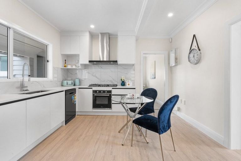 Photo of property in 103 Hall Avenue, Favona, Auckland, 2024