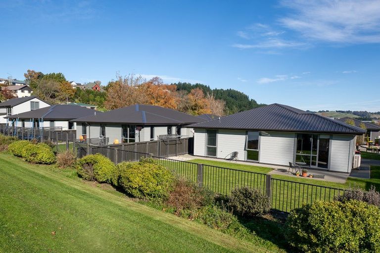 Photo of property in 3 Field View, Bradford, 9011