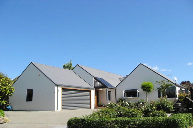 Photo of property in 14 Harrods Court, Ilam, Christchurch, 8053