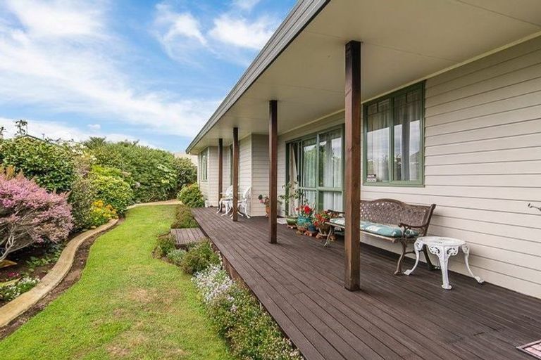 Photo of property in 93 Langdale Avenue, Paraparaumu, 5032