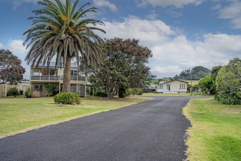 Photo of property in 19 Hicks Place, Cooks Beach, Whitianga, 3591