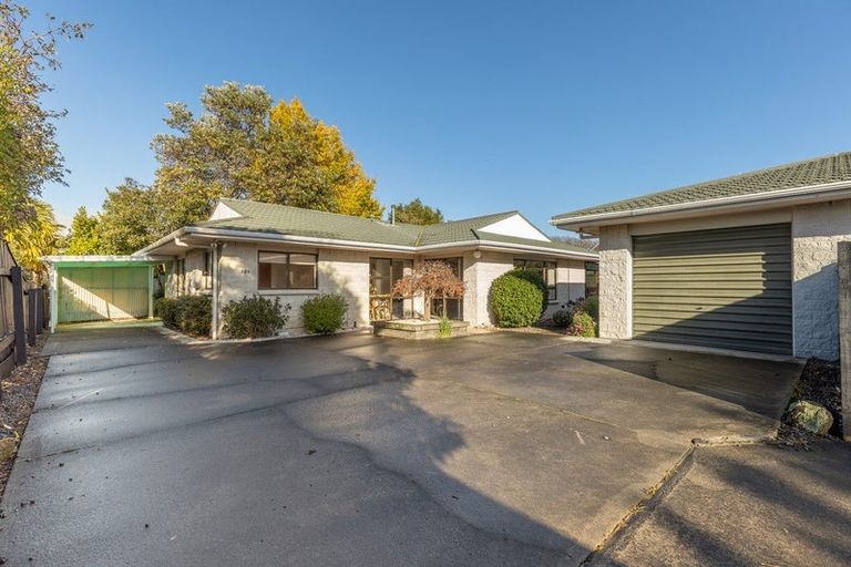 Photo of property in 18a Pahiatua Street, Hokowhitu, Palmerston North, 4410