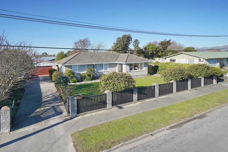 Photo of property in 84 Eureka Street, Aranui, Christchurch, 8061