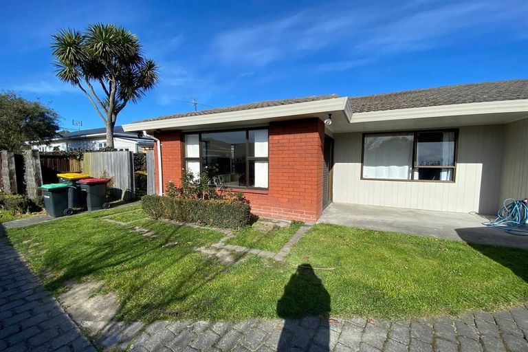 Photo of property in 20a Aorangi Road, Bryndwr, Christchurch, 8053