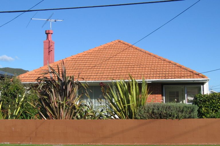 Photo of property in 18 Derwent Lee Grove, Epuni, Lower Hutt, 5011