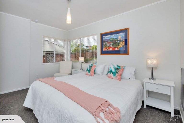 Photo of property in 1/15 Newhaven Terrace, Mairangi Bay, Auckland, 0630