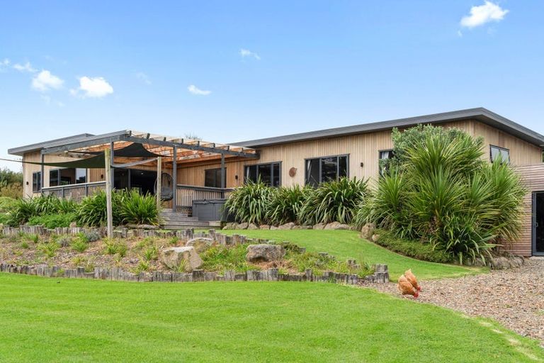 Photo of property in 141 Garbolino Road, Mangawhai, 0573