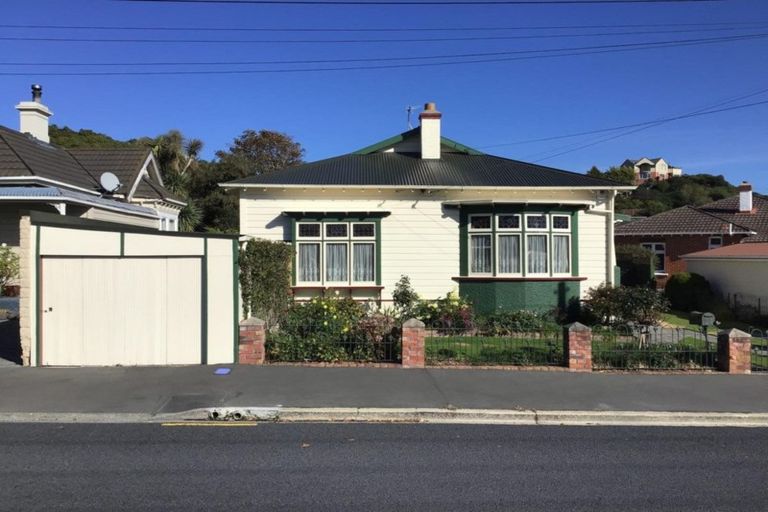 Photo of property in 24 Bayfield Road, Andersons Bay, Dunedin, 9013