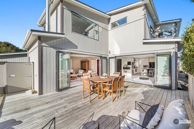 Photo of property in 67 Mount Marua Way, Timberlea, Upper Hutt, 5018