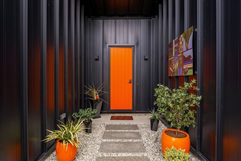 Photo of property in 44 Mckellar Drive, Jacks Point, Queenstown, 9371