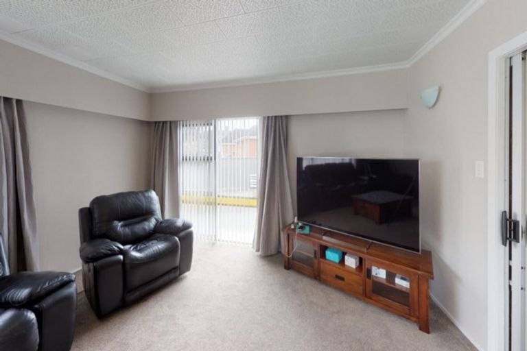 Photo of property in 9 Waterloo Crescent, Hokowhitu, Palmerston North, 4410