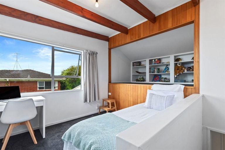 Photo of property in 1/35 Forrest Hill Road, Milford, Auckland, 0620