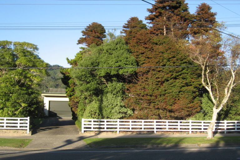 Photo of property in 157 Stokes Valley Road, Stokes Valley, Lower Hutt, 5019