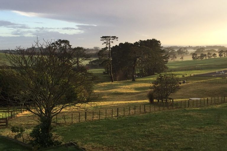 Photo of property in 129 Woodhouse Road, Patumahoe, Pukekohe, 2679