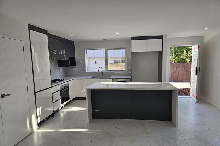 Photo of property in 12f Minaret Drive, Bucklands Beach, Auckland, 2014