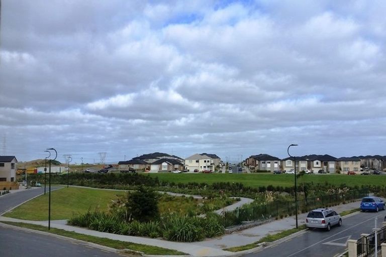 Photo of property in 38 Drumbuoy Drive, Flat Bush, Auckland, 2019