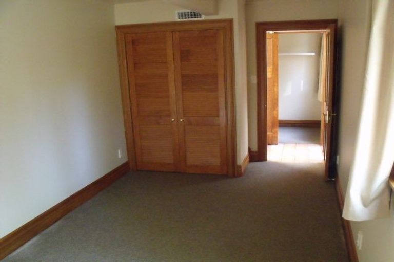 Photo of property in 27 Moffitt Street, Vogeltown, Wellington, 6021