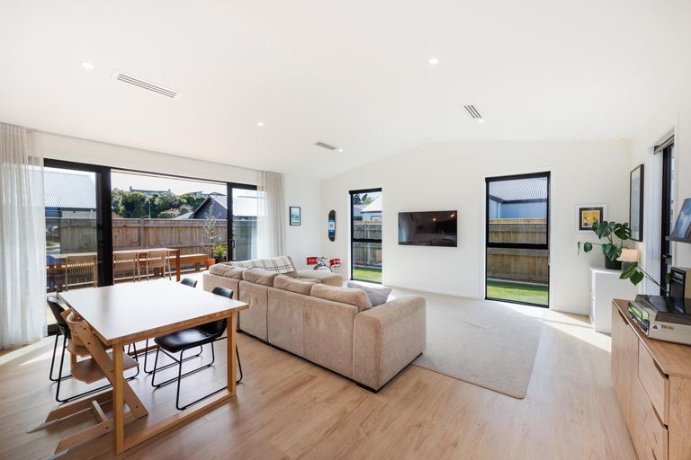 Photo of property in 85 Freedom Drive, Kelvin Grove, Palmerston North, 4470