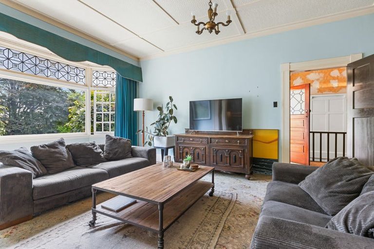 Photo of property in 353 Devon Street West, Lynmouth, New Plymouth, 4310