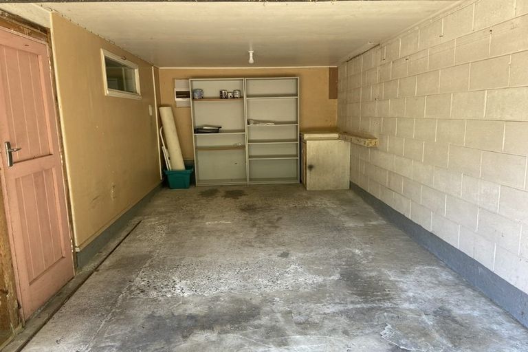 Photo of property in 4/23 Collins Avenue, Tawa, Wellington, 5028