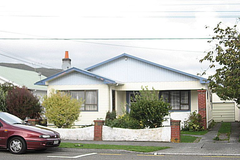Photo of property in 32 Pilmuir Street, Hutt Central, Lower Hutt, 5010
