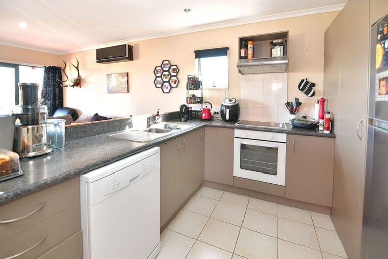 Photo of property in 30 Midshipman Court, Gulf Harbour, Whangaparaoa, 0930