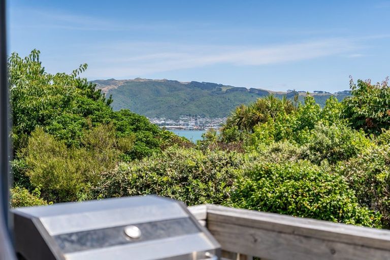 Photo of property in 11 Moray Place, Papakowhai, Porirua, 5024
