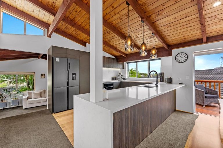 Photo of property in 44 Westpark Drive, West Harbour, Auckland, 0618