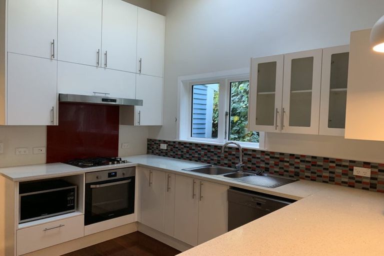 Photo of property in 7 Wilton Road, Wadestown, Wellington, 6012