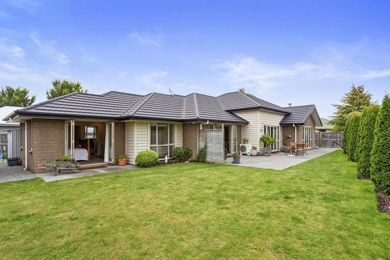 Photo of property in 30 Cedar Place, Rangiora, 7400