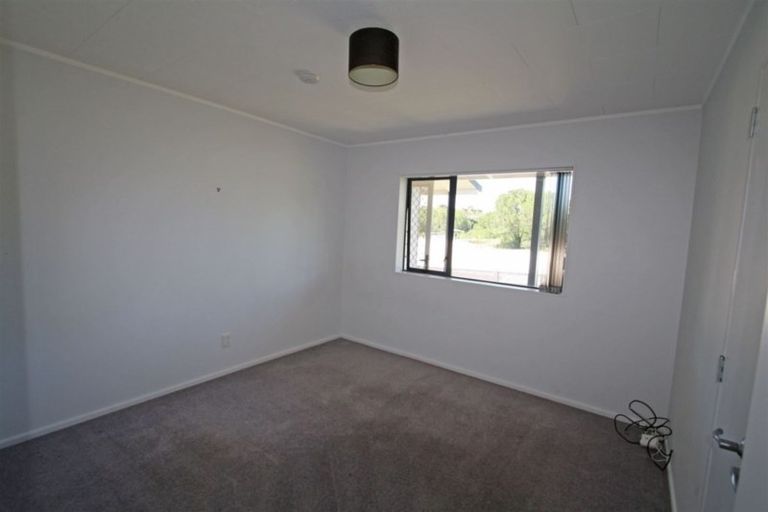 Photo of property in 4 Fantome Place, Whalers Gate, New Plymouth, 4310