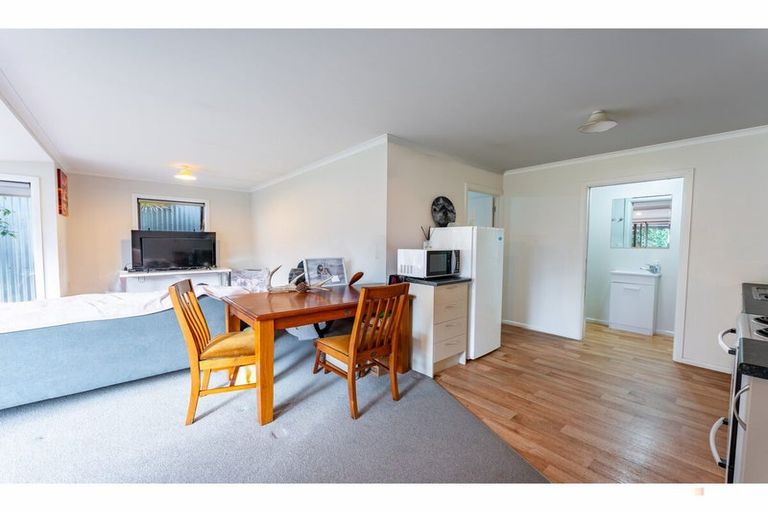 Photo of property in 19 Oxford Street, West End, Timaru, 7910