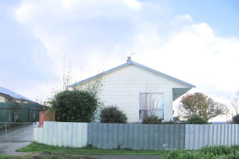 Photo of property in 2 Kilkee Terrace, Flaxmere, Hastings, 4120