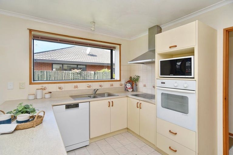 Photo of property in 2/3 Netherby Lane, Shirley, Christchurch, 8061