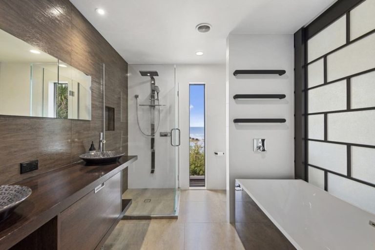 Photo of property in 109c Moncks Spur Road, Redcliffs, Christchurch, 8081