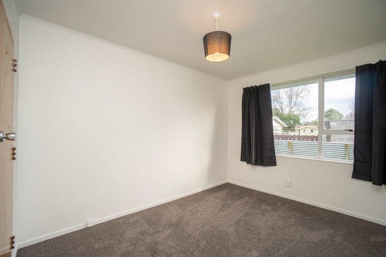 Photo of property in 74 Stillwater Place, Westbrook, Palmerston North, 4412