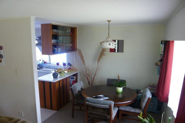 Photo of property in 1/17 Dunraven Place, Torbay, Auckland, 0630